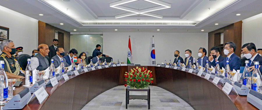 Rajnath Singh and  Suh Wook
