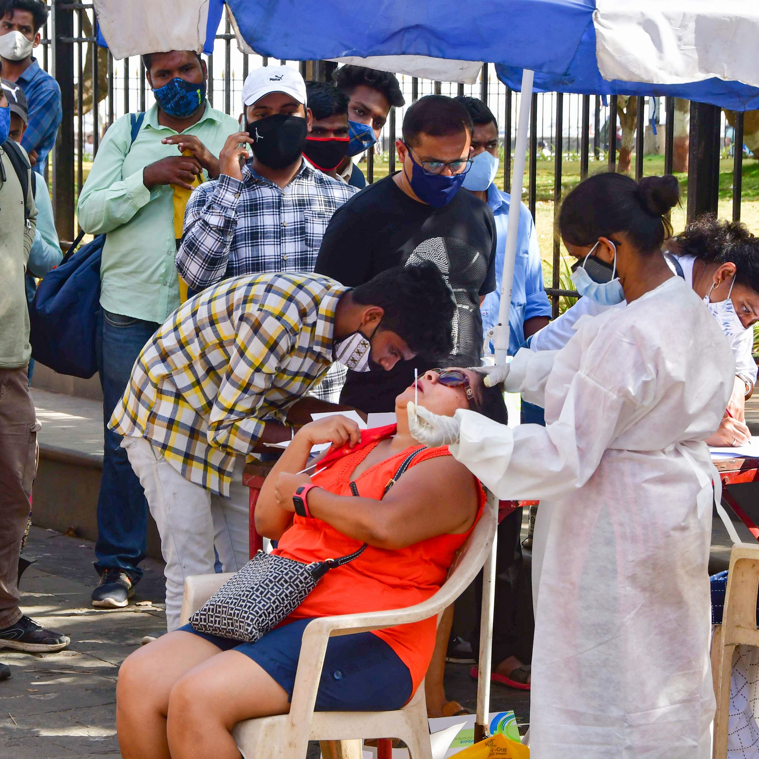 India overtakes US in daily Covid cases