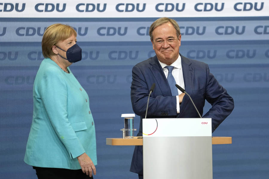 Social Democrats narrowly beat Merkel's bloc in German vote