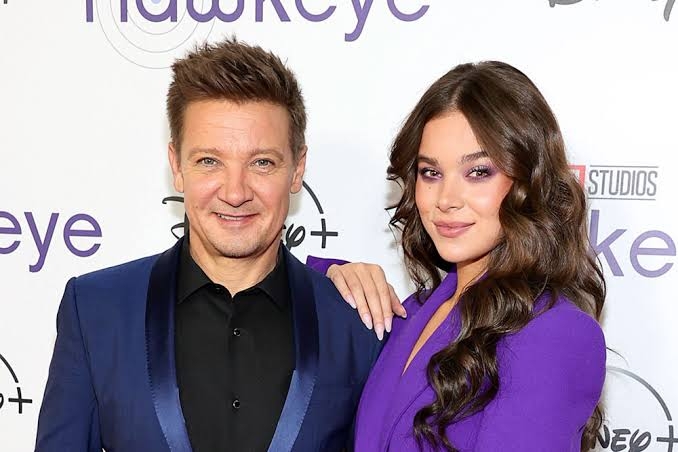 Jeremy Renner with Hailee Steinfeld