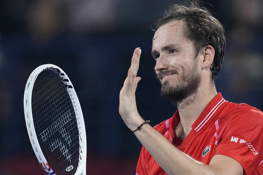 Medvedev completes hard-court hat-trick with Dubai Tennis Championships title