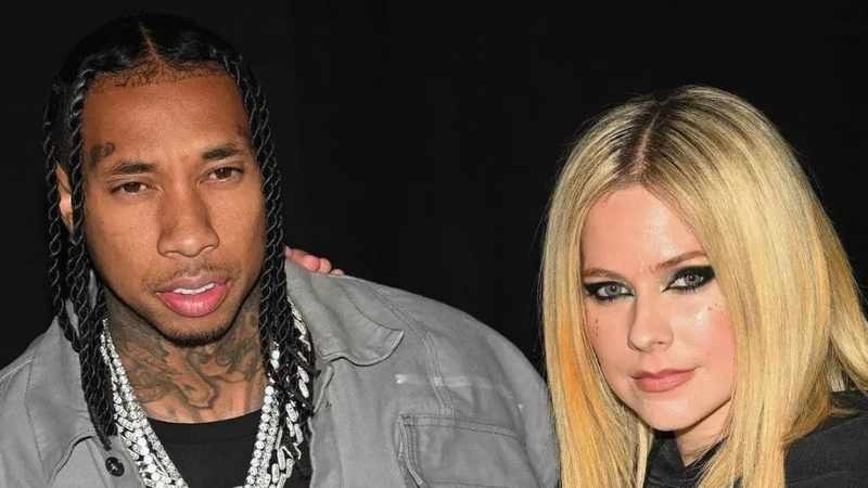 Tyga goes Instagram official with Avril Lavigne