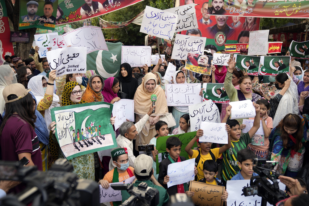 Lahore High Court to hear Imran Khan's bail plea on Tuesday; grants bail to his wife till May 23
