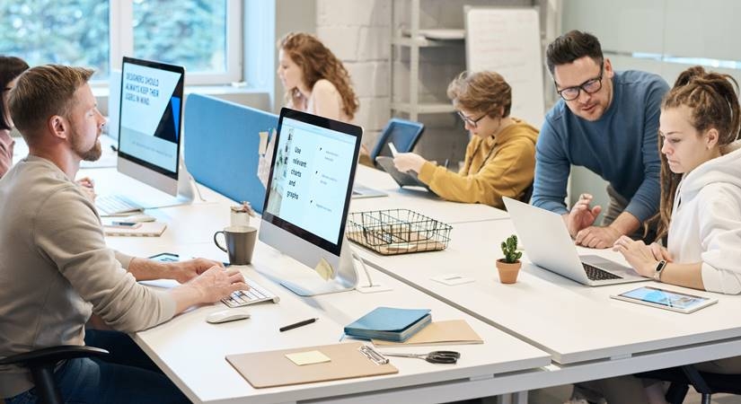 LinkedIn-report-finds-professionals-value-skills-over-degrees