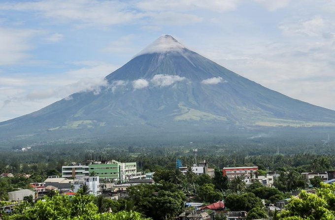 Eruption of Philippines' most active volcano may last for months: Expert