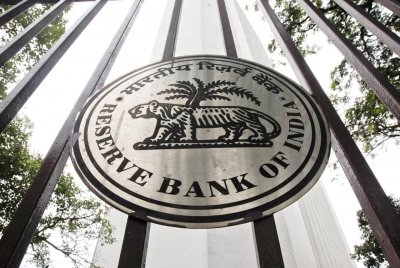 RBI directs banks to return property documents within 30 days of loan repayment, penalty for delay