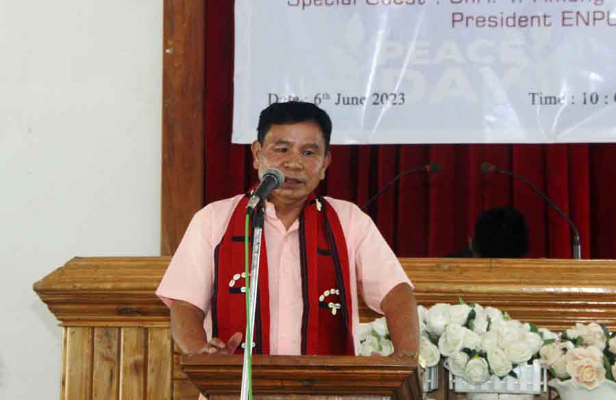 Y Among speaking at the Phom Day