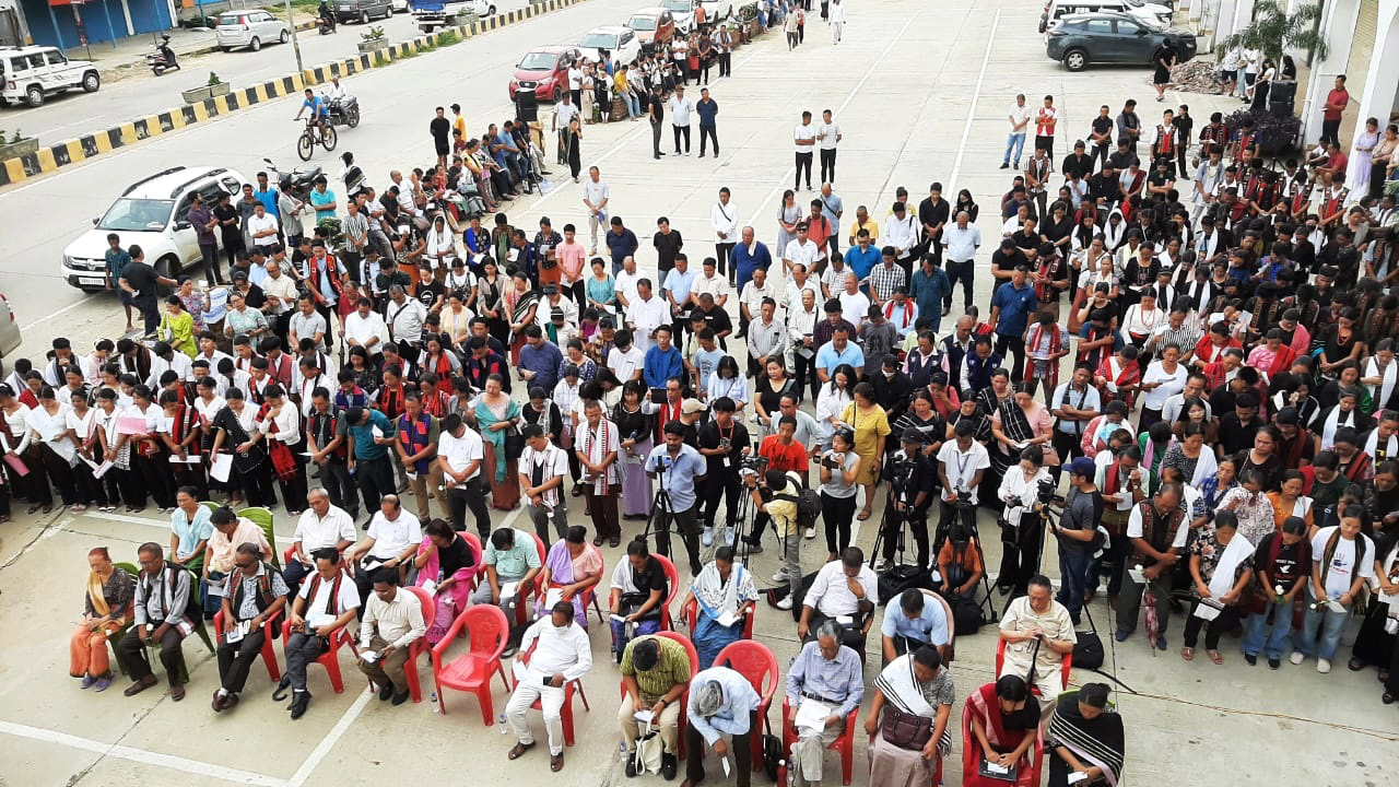 Prayer watch for Manipur held in Chümoukedima