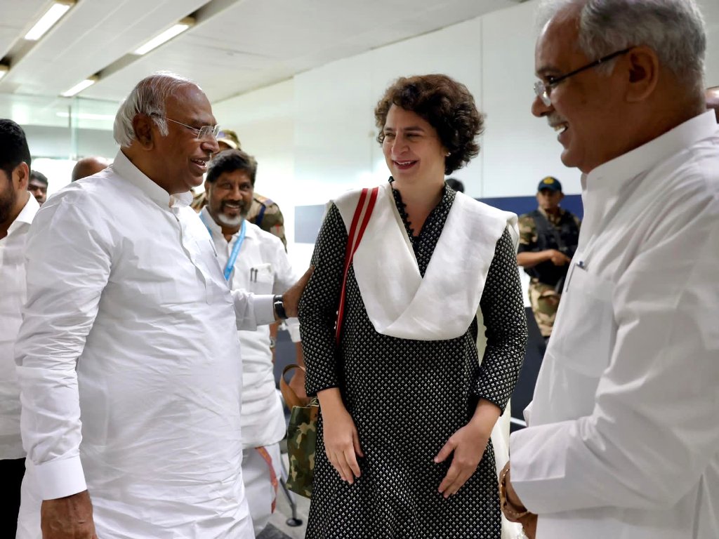 Congress Working Committee begins key meet in Hyderabad to evolve poll strategy
