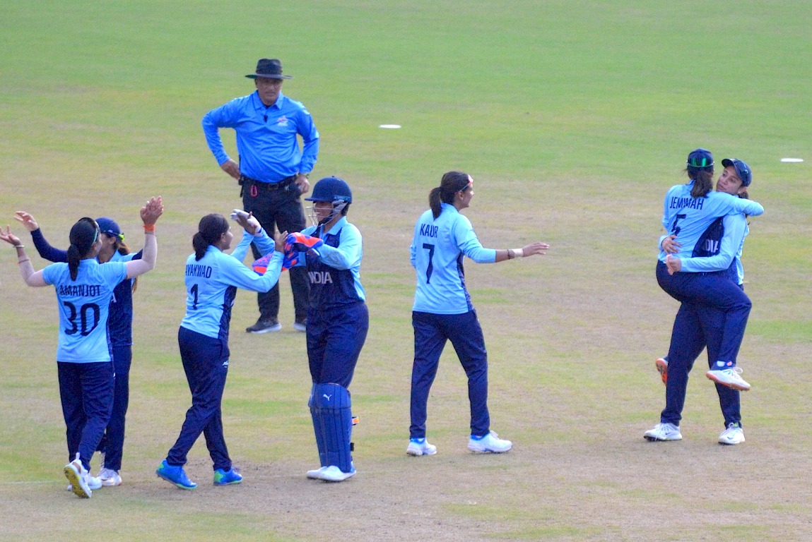 Asian Games: India clinch first-ever gold medal in women’s T20 after beating Sri Lanka by 19 runs