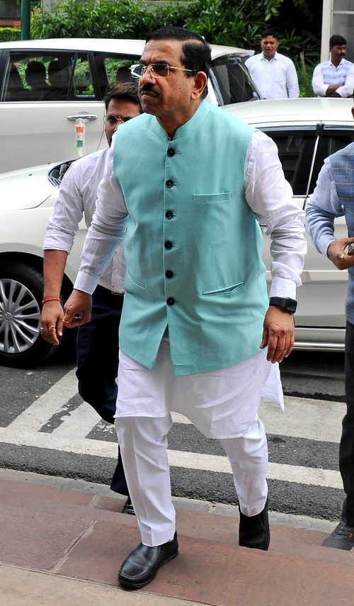 All party meeting begins to deliberate on host of issues ahead of Parliament's Winter Session
