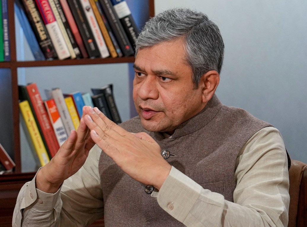 India to be on high-stake global stage of chip makers in 5 years: IT Minister Vaishnaw