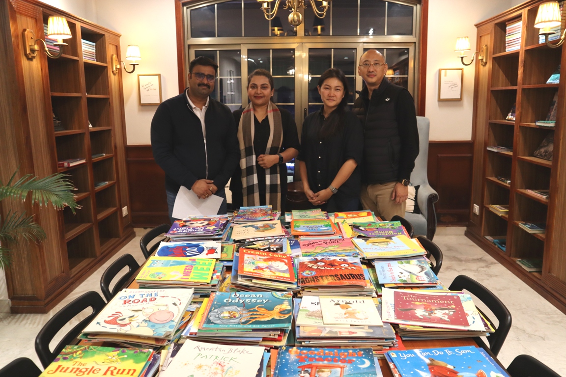 DC Chümoukedima donates children's books to ‘The White Owl Book Lounge’ 