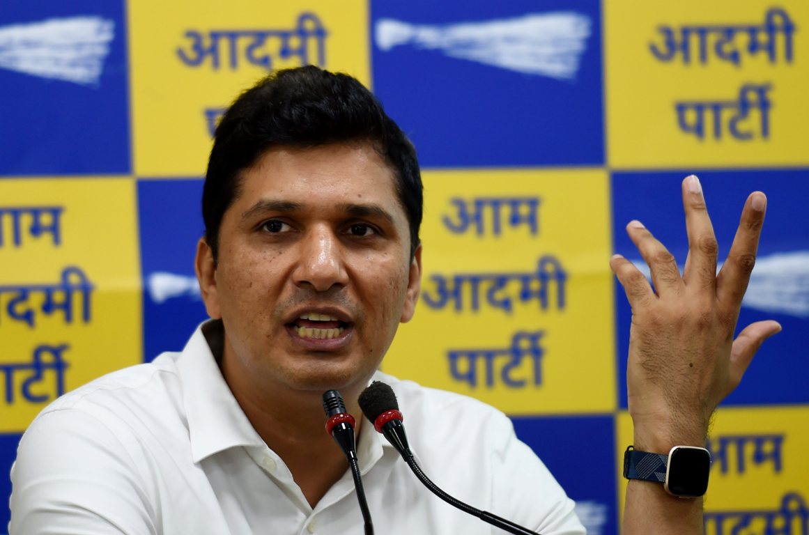 Centre should urgently address alleged side-effects of Covishield, says Delhi health minister