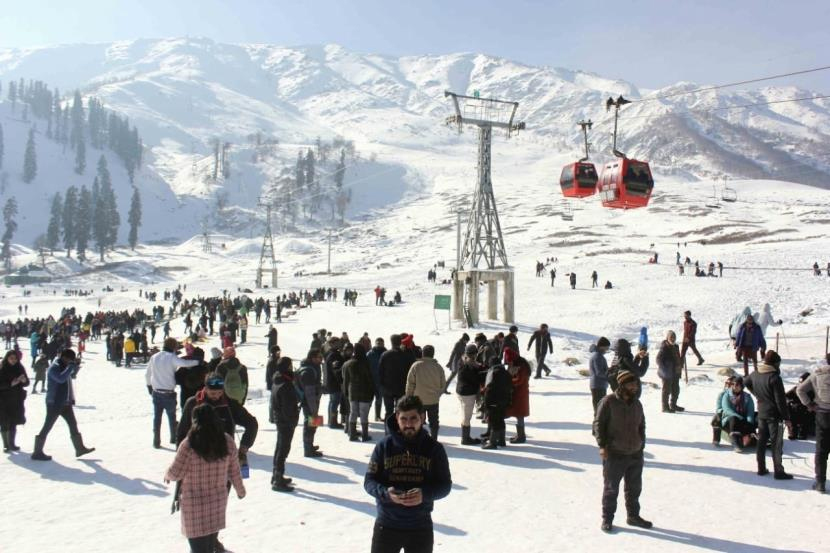 J&K's Gulmarg Gondola cable car project earns record Rs 110 cr in FY 2023-24