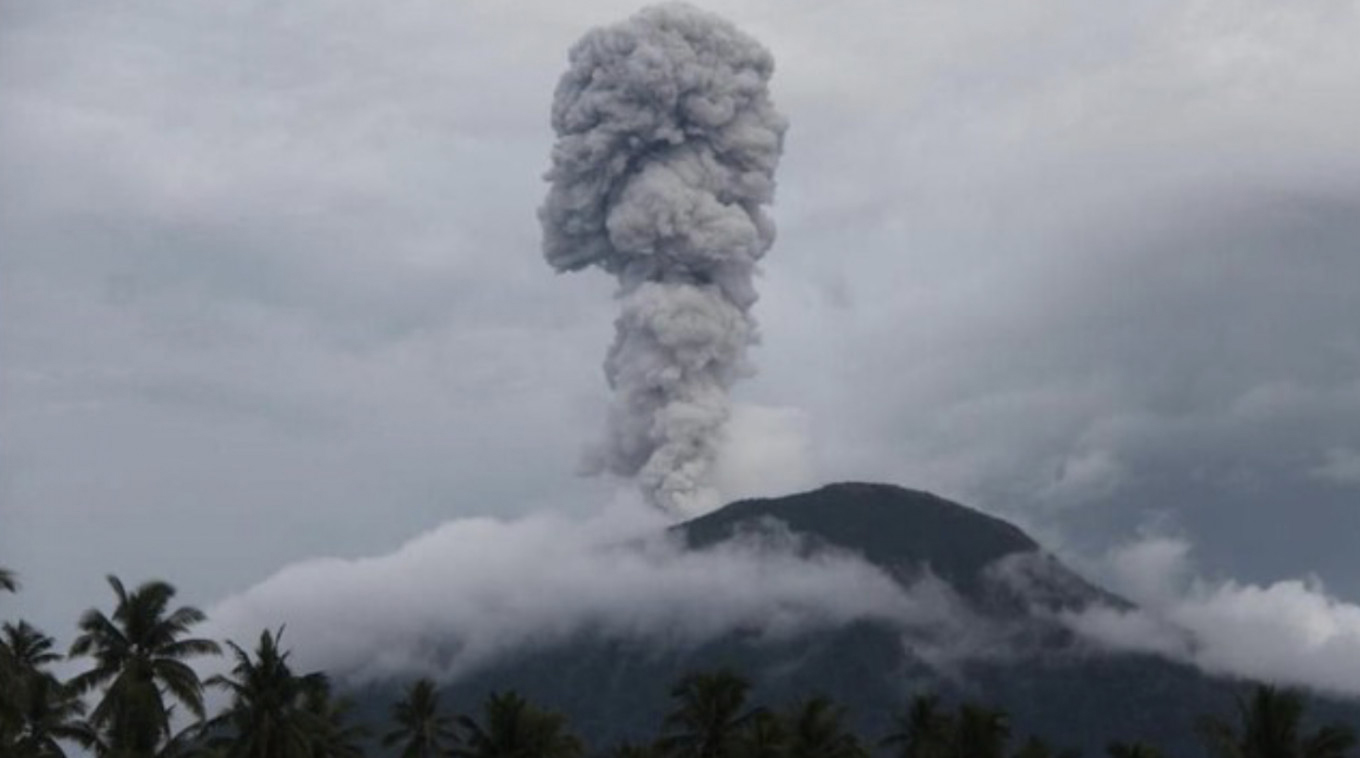 Indonesia's Ibu volcano erupts, ash up to 3.5 km
