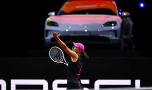 Swiatek holds off Mertens in Stuttgart, to face Raducanu in QF