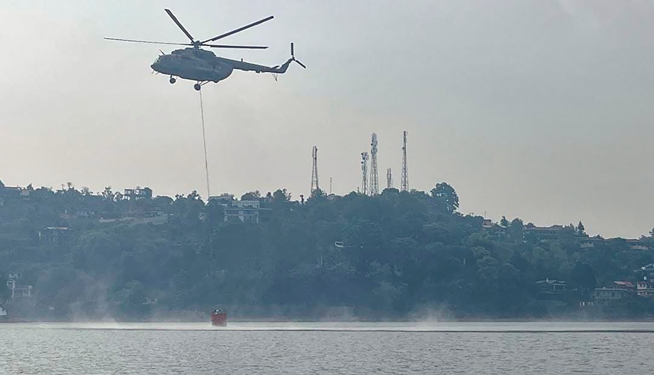 Uttarakhand forest fires: IAF helicopter assists in firefighting for 2nd day, blaze doused in many areas