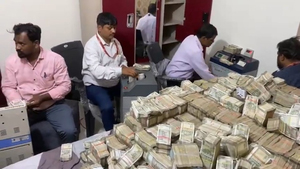 ED seizes over INR 35 cr, arrests Jharkhand Minister's personal secretary & servant