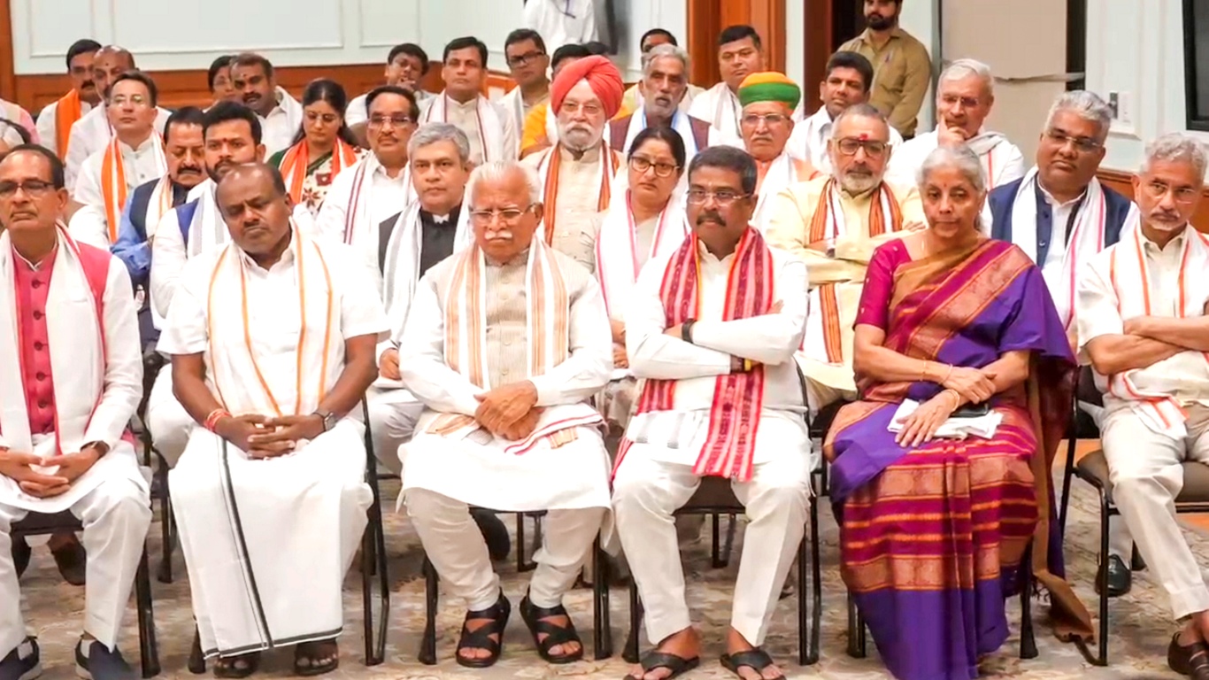 PM Modi set to put faith in experience in picking ministers, allies bring fresh faces