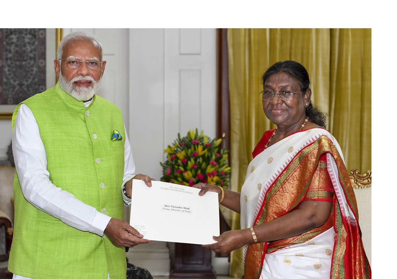 Droupadi MurmuPM Modi tenders resignation to President Murmu