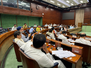 Second JPC meet on Waqf Bill witnesses heated arguments; Muslim bodies submit reservations