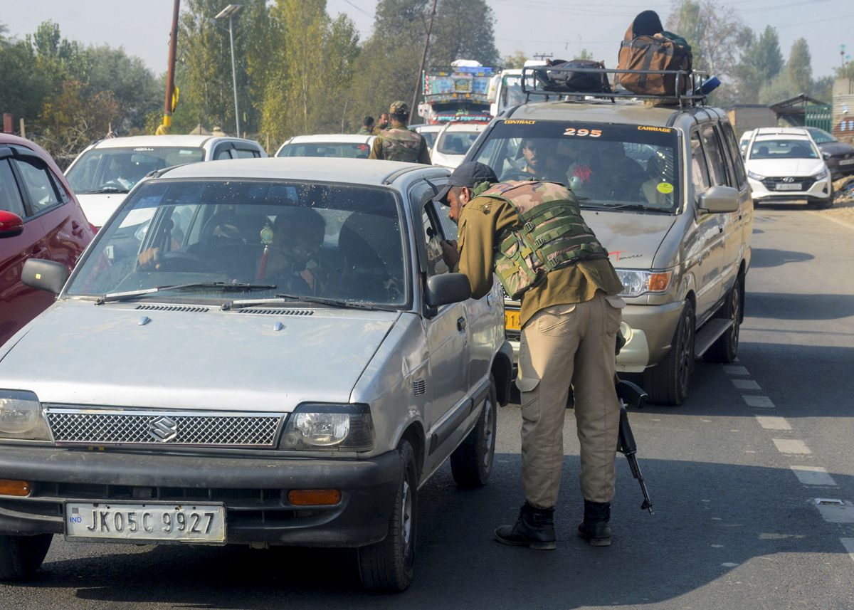Ganderbal terror attack: Massive combing operation launched, NIA sleuths collect evidence from site