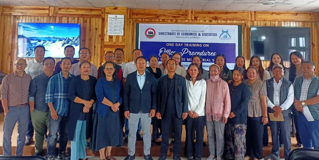 Economics and statistics department holds staff training