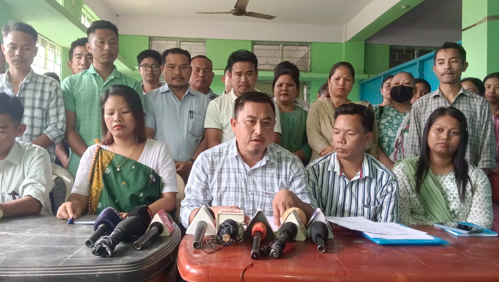 SSTET qualified candidates demand for advertisement for recruitement